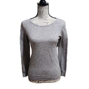Love Ellie Ladies Size Small Gray Knit Scoop Back Long Sleeve Top